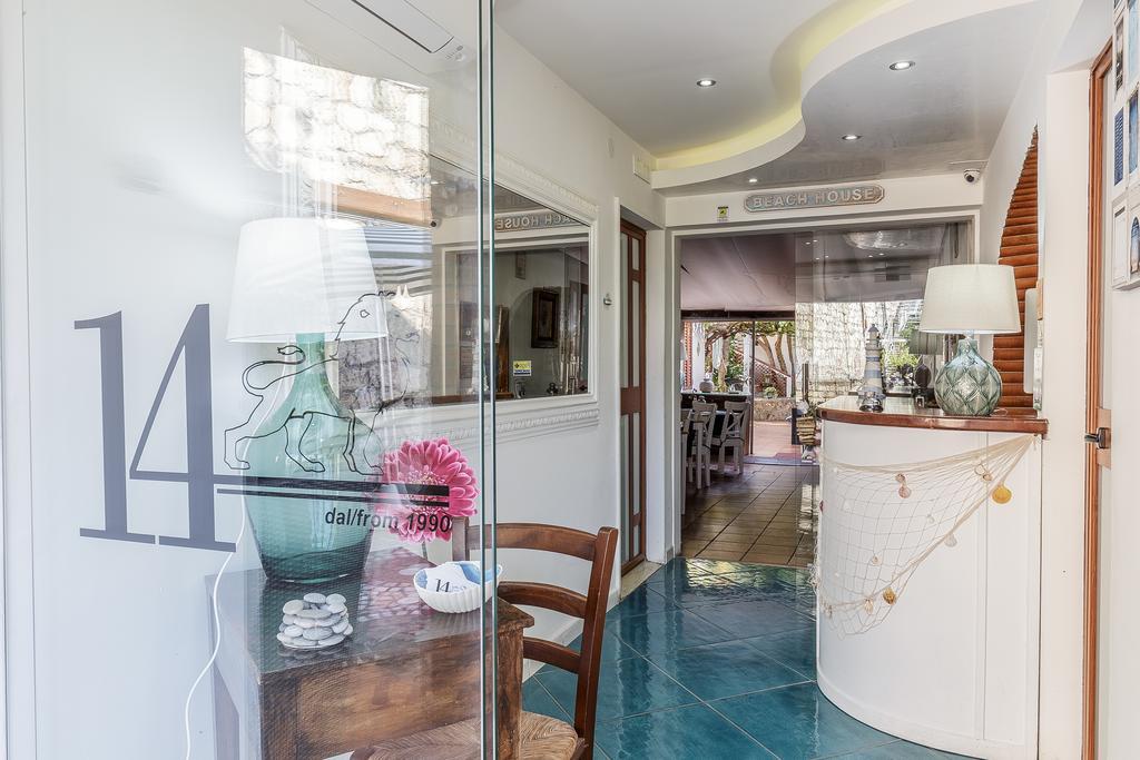 Beach Hotel 14Leoni B&B Salerno Bagian luar foto