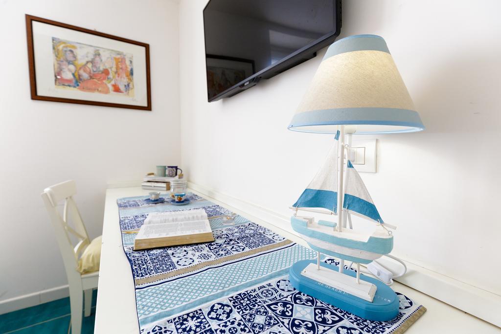 Beach Hotel 14Leoni B&B Salerno Bagian luar foto