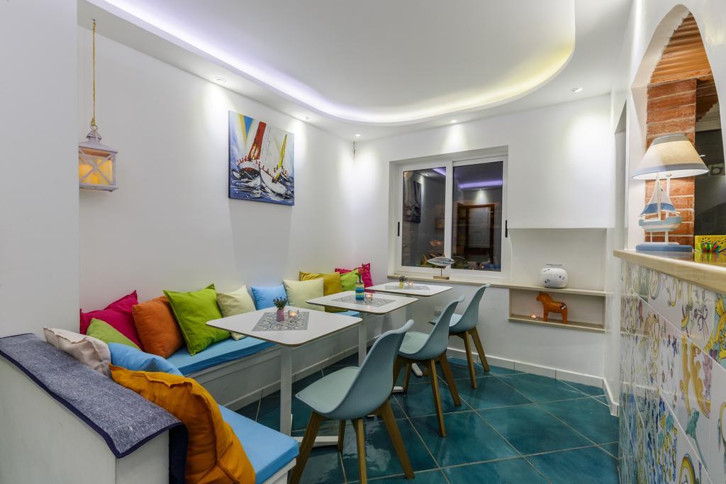 Beach Hotel 14Leoni B&B Salerno Bagian luar foto